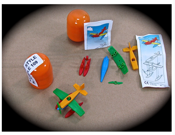 1000 X KINDER SURPRISE TOY EGG
