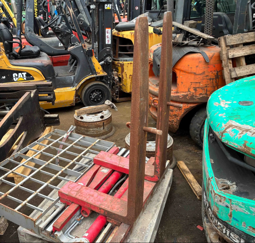 2020 DURWEN UVP25 FORK ATTACHMENT