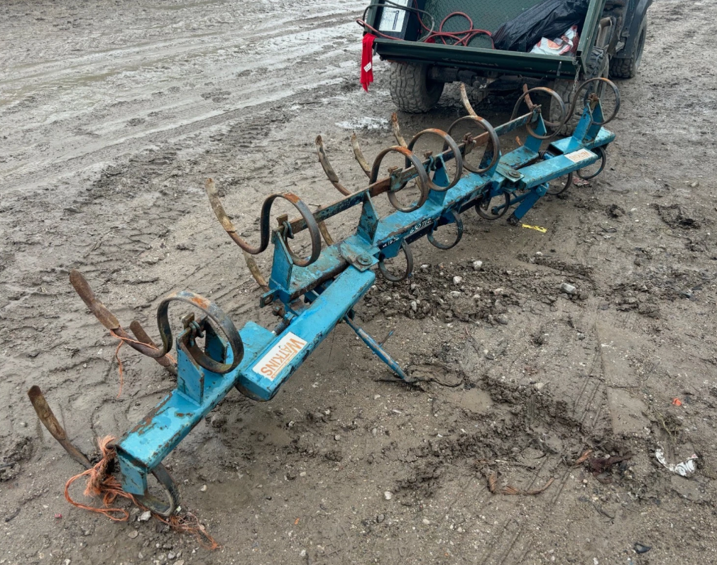 10FT SPRING TYNE FOLDING HARROWS – CULTIVATOR – TRACTOR / SEED DRILL