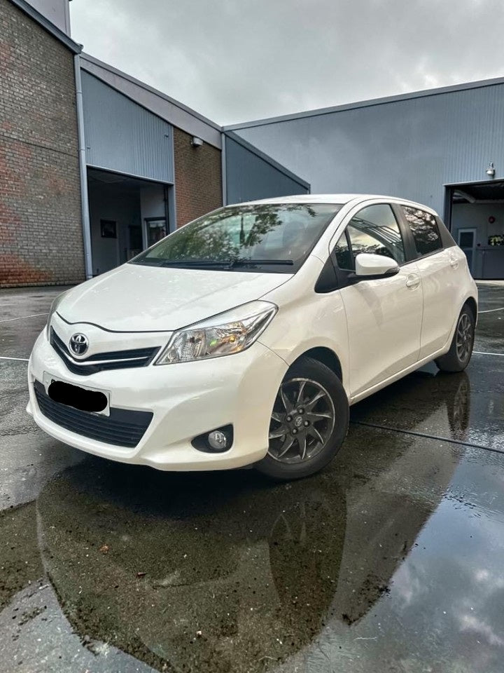 **(ONLY 102K MILEAGE)** 2013 TOYOTA YARIS EDITION VVT-I 998CC MANUAL PETROL >>--NO VAT ON HAMMER--<<