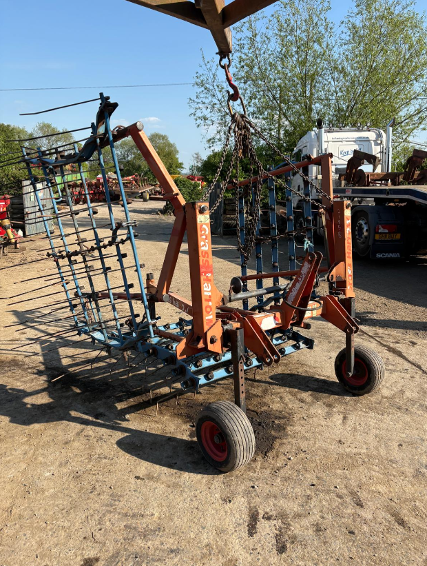 OPICO FOLDING GRASS HARROW