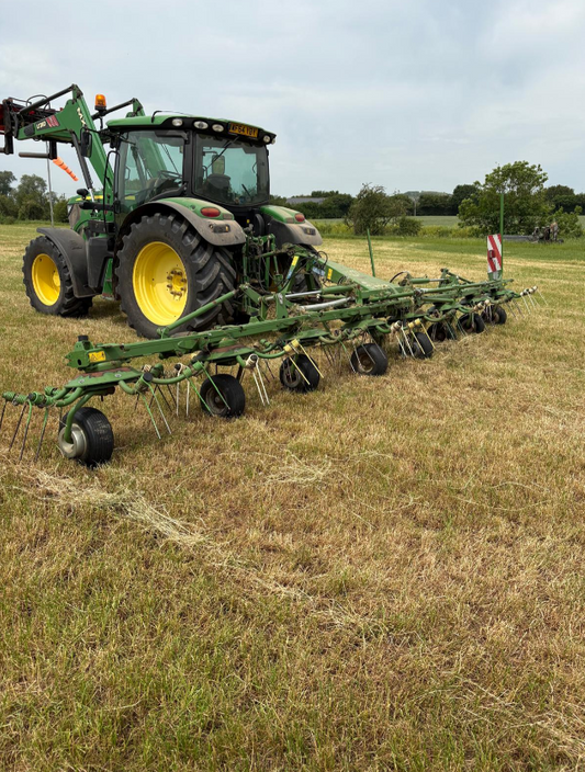 2017 KRONE KW8.82, 8 ROTOR TEDDER