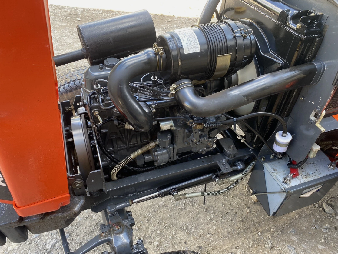 KUBOTA AM3300 DIESEL GARDEN TRACTOR GRASS CUTTER WITH COLLECTOR