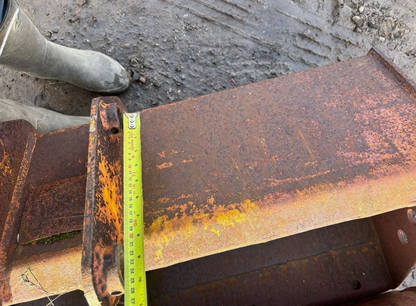 HEAVY DUTY EXCAVATOR DIGGING BUCKET – PIN FIT – STOCK 354089