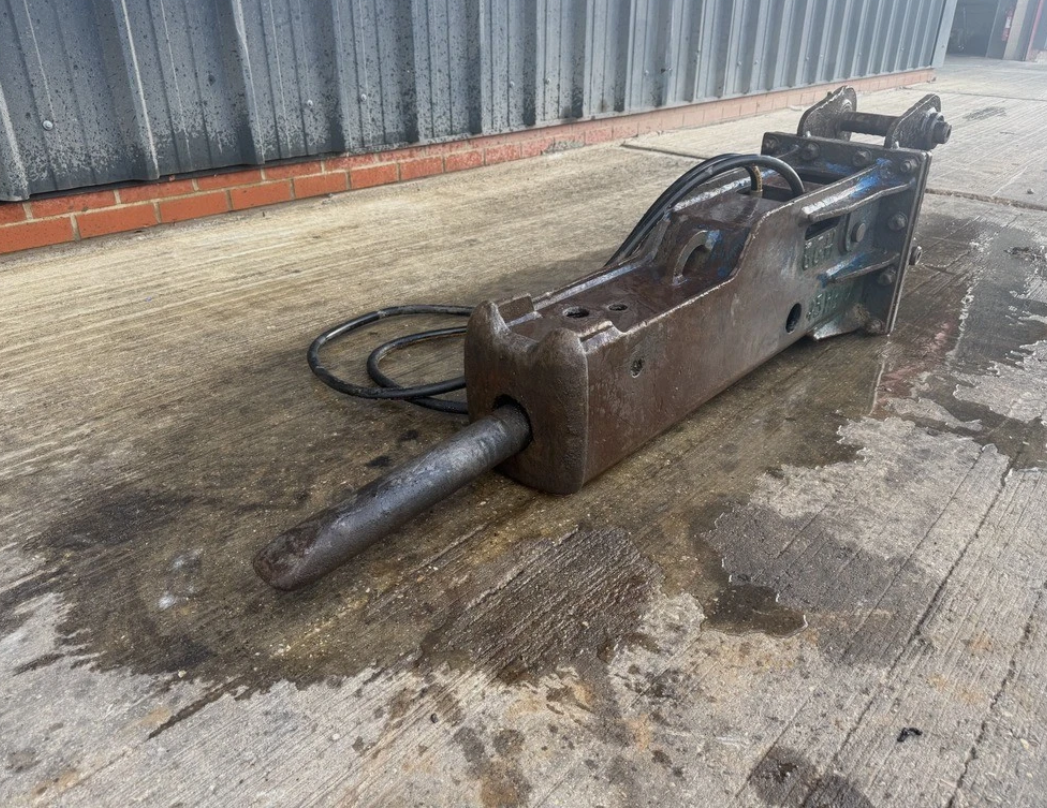 USED HYDRAULIC BREAKER FOR 5-TONNE MINI EXCAVATOR