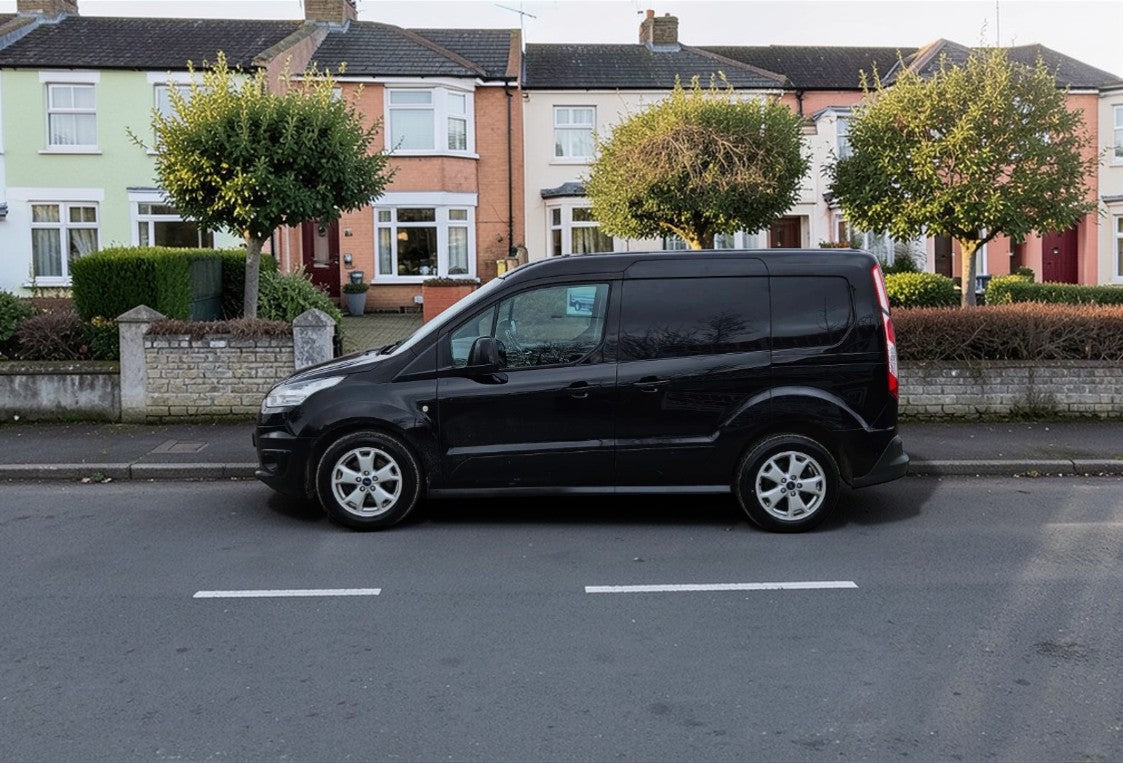 **(ONLY 118K MILEAGE)** 2018 FORD TRANSIT CONNECT 200 LIMITED L1H1 >>--NO VAT ON HAMMER--<<