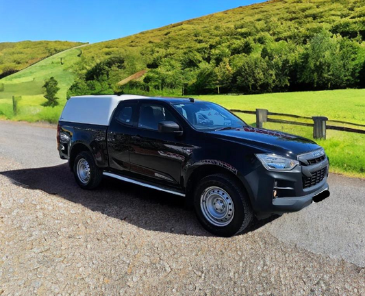 **(ONLY 77K MILEAGE)** 2022 ISUZU D-MAX UTILITY 1.9 DIESEL MANUAL PICK UP IN BLACK