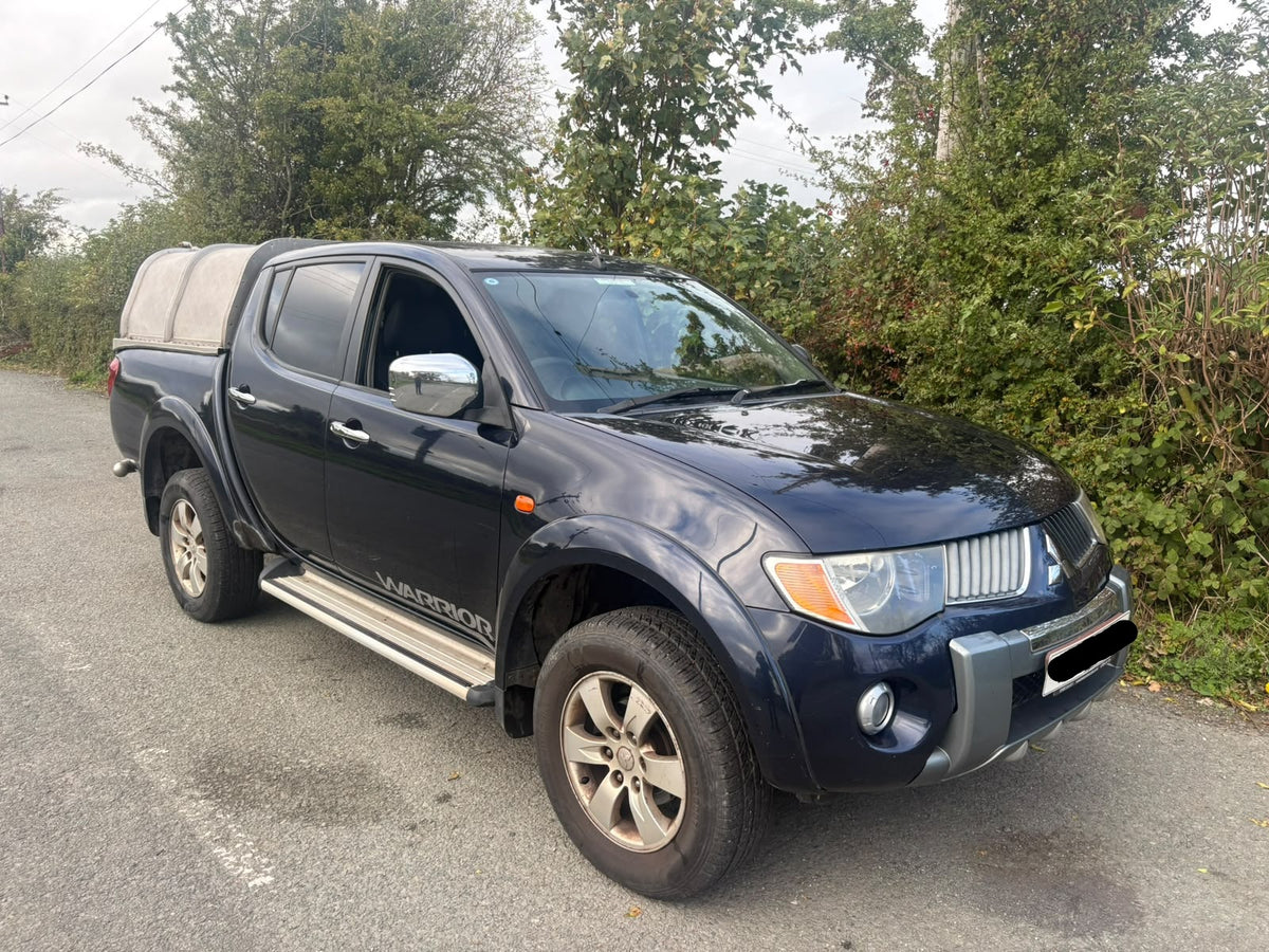 **(ONLY 123K MILEAGE)** 2010 MITSUBISHI L200 WARRIOR D/C 4WD 2.5L DIESEL MANUAL PICK UP