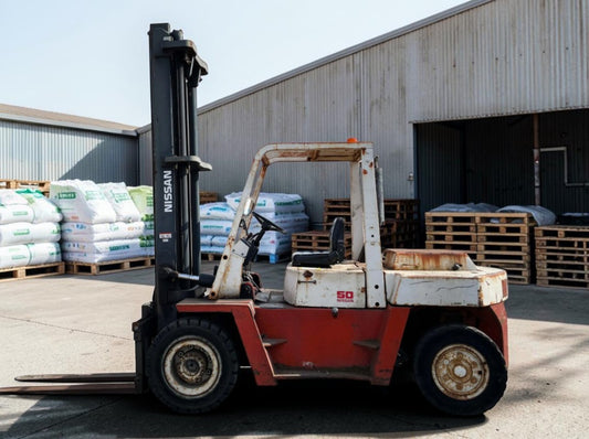 1998 NISSAN DF05A50U 5T DIESEL FORKLIFT