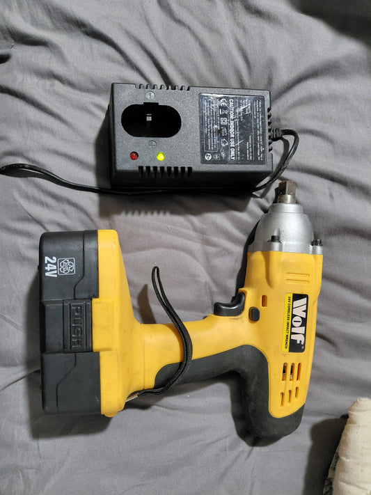 WOLF 24V IMPACT GUN WITH CHARGER WORX IMPACT AND DRILL WITH CHARGER