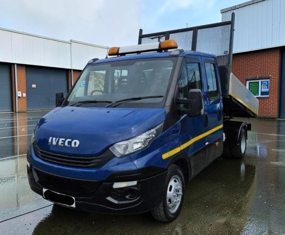**(ONLY 73K MILEAGE)** 2017 IVECO DAILY 35C12D 2.3 DIESEL MANUAL CHASSIS CAB BLUE