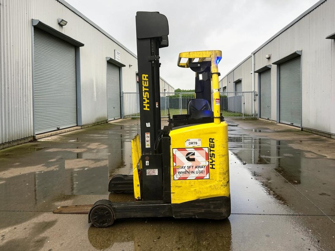 **(INCLUDES CHARGER)** 2017 HYSTER R1.6 ELECTRIC REACH TRUCK