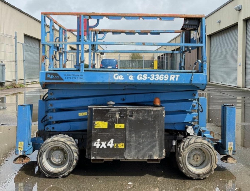2018 GENIE GS3369 RT 4X4 DIESEL SCISSOR LIFT – 12M WORKING HEIGHT