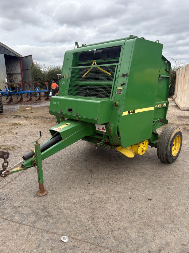 JOHN DEERE 545 BALER