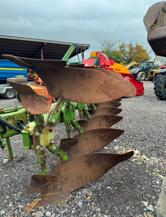DOWDESWELL DP130S SIX FURROW PLOUGH 5+1