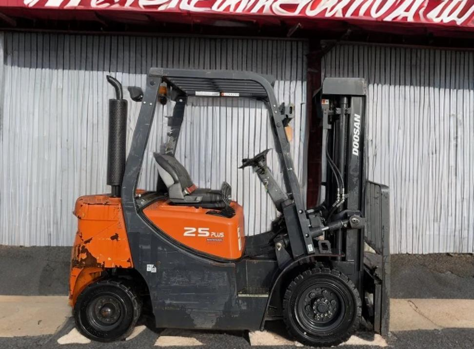 2017 DOOSAN D25 GP 2.5T DIESEL FORKLIFT