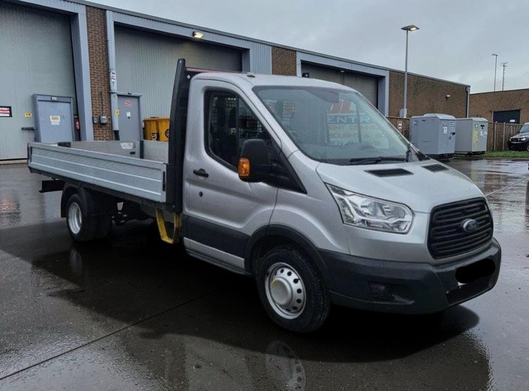 **(ONLY 30K MILEAGE)** 2016 FORD TRANSIT 125 T350 RWD 2.2 DIESEL SILVER PICKUP