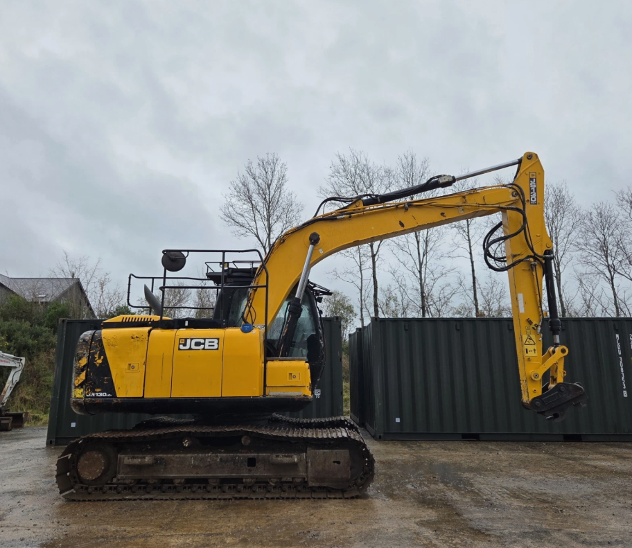 JCB JS130LC+ EXCAVATOR