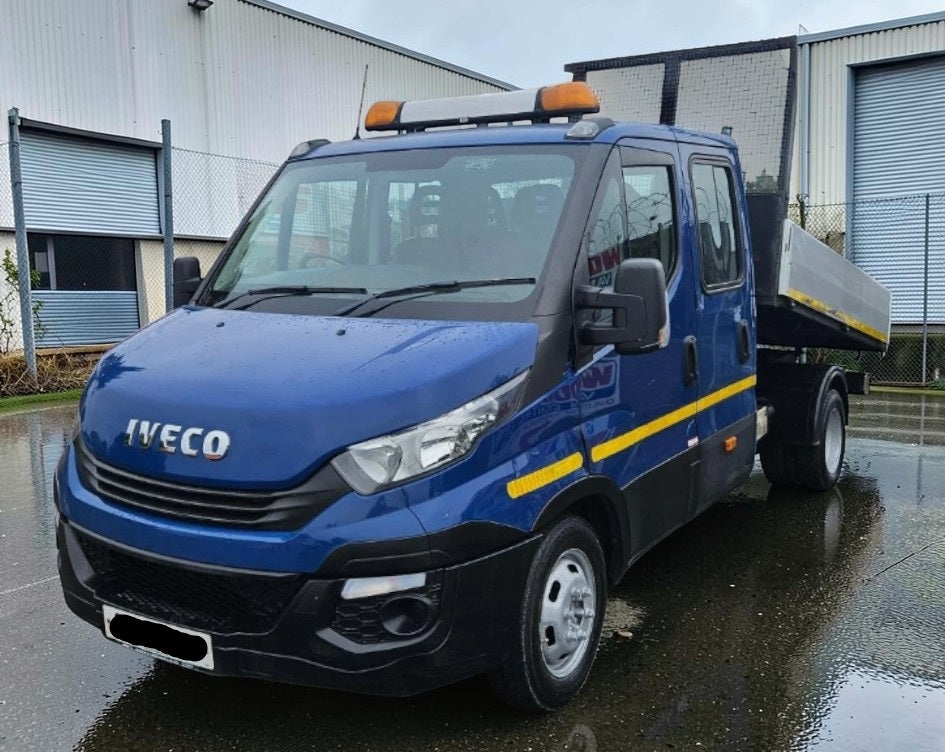 **(ONLY 103K MILEAGE)** 2017 IVECO DAILY 35C12D 2.3 DIESEL MANUAL CHASSIS CAB BLUE