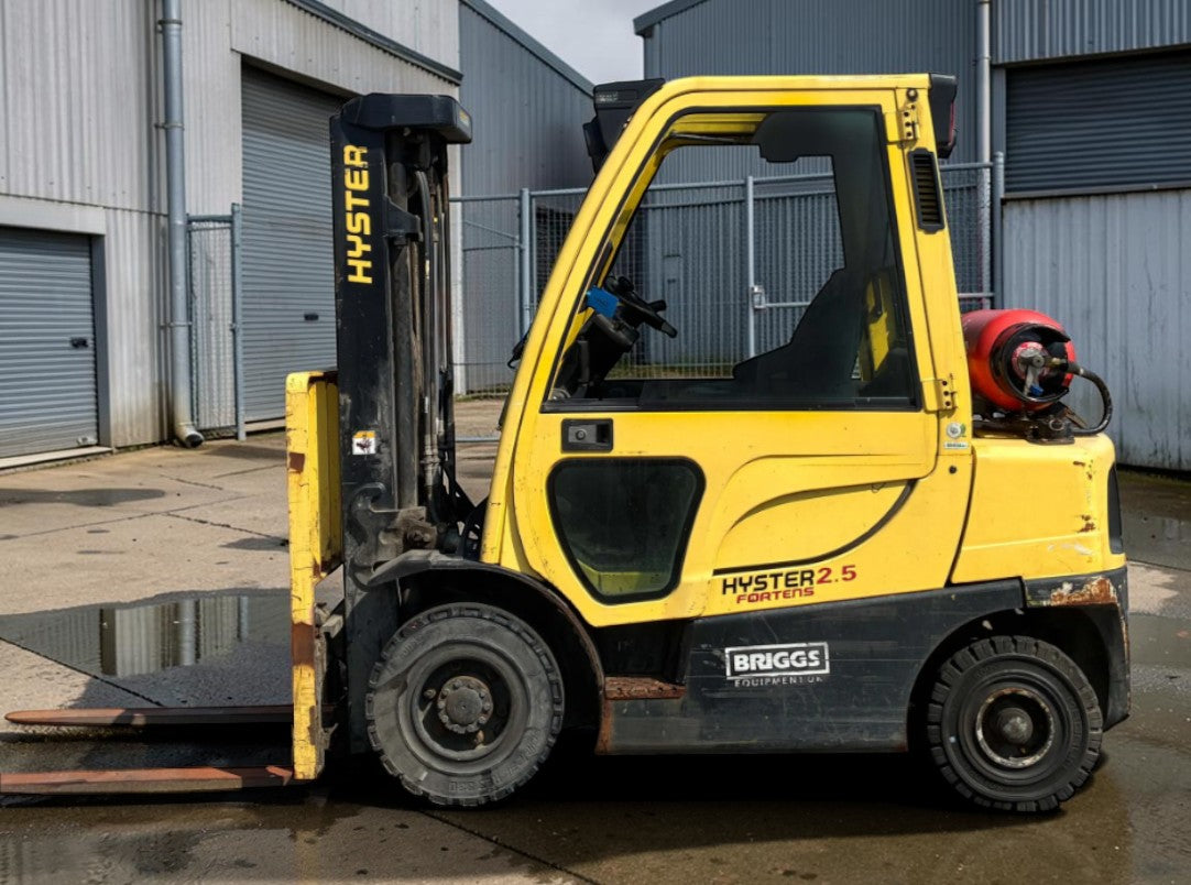 2018 HYSTER H2.5FT FORKLIFT TRIPLEX