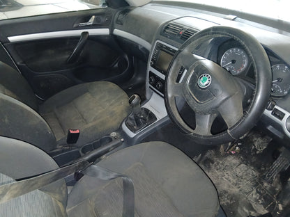 2012 SKODA OCTAVIA SE TDI CR ESTATE – 1.6 TDI – MANUAL >>--NO VAT ON HAMMER--<<