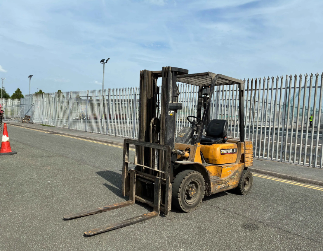 1995 CAT DP25 DIESEL FORKLIFT