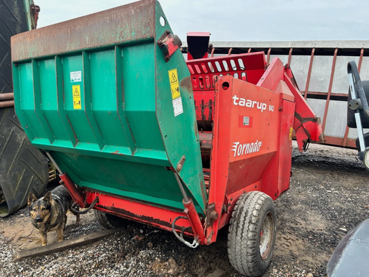 2006 TAARUP TORNADO 842 TRAILED STRAW CHOPPER BLOWER