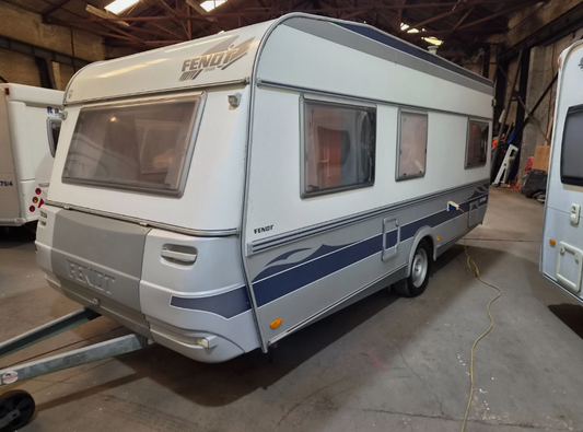 2007 FENDT SAPPHIRE PREMIUM TOURING CARAVAN – TWIN LOUNGE >>--NO VAT ON HAMMER--<<