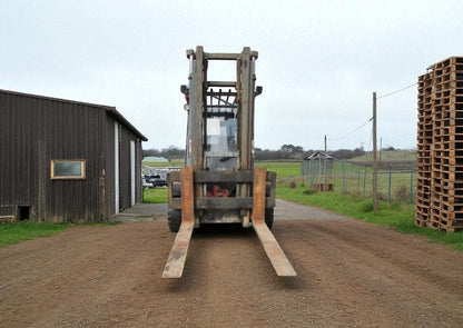 LINDE H70D DIESEL FORKLIFT – 6.5 TON LIFT – FULL CAB
