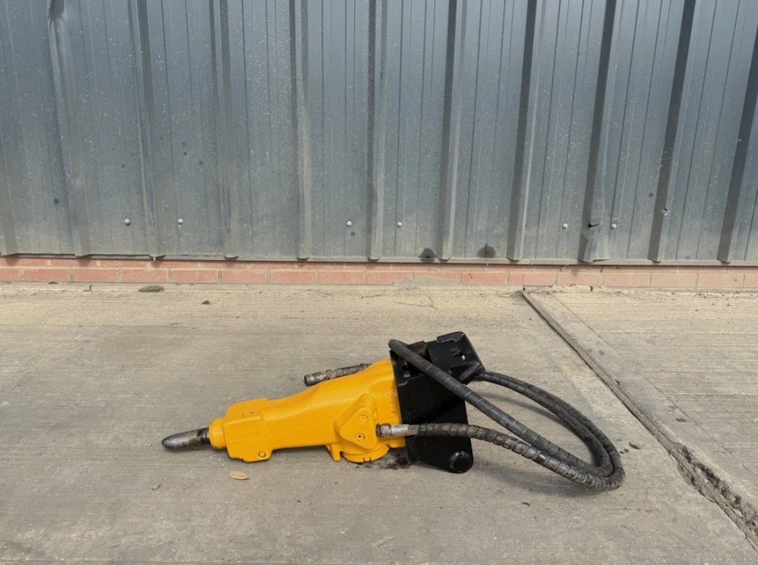 2018 EPIROC SB 52 HYDRAULIC BREAKER / HAMMER – 44 KG
