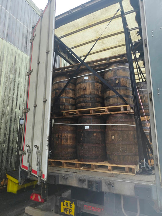 10 X GENUINE USED WHISKY BARRELS / OAK CASKS – TRADE JOB LOT – GARDEN, PUB & UPCYCLING
