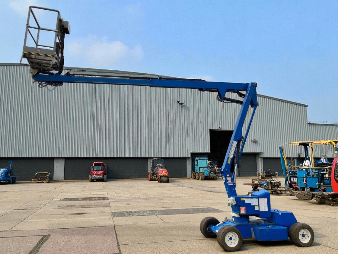 2013 NIFTYLIFT HR12 CHERRY PICKER / SCISSOR LIFT ACCESS PLATFORM