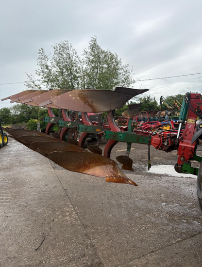 KVERNELAND EM85-200 4 FURROW PLOUGH