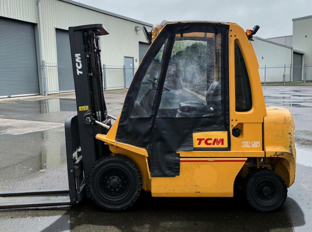 2017 TCM Y1D2A25H 2.5 TONNE DIESEL FORKLIFT
