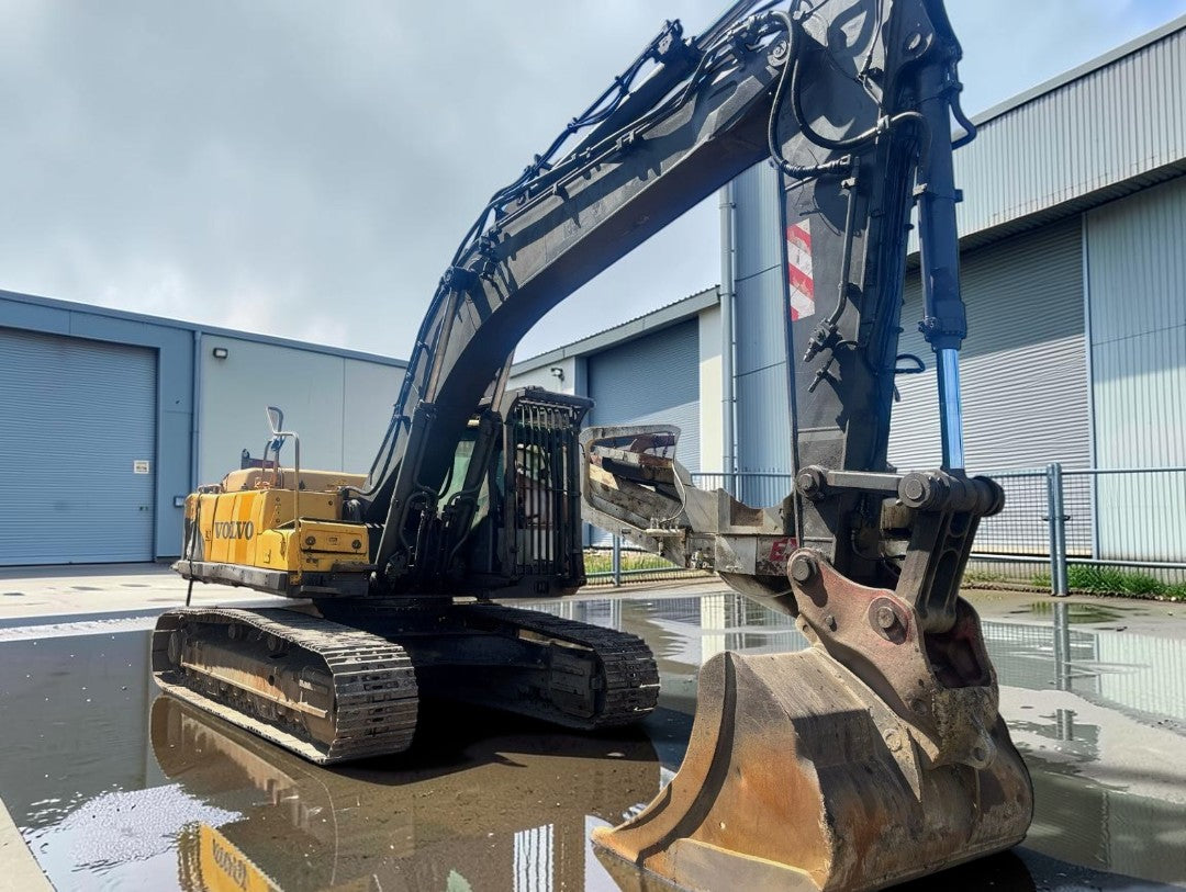 2008 VOLVO EC360CL TRACKED EXCAVATOR