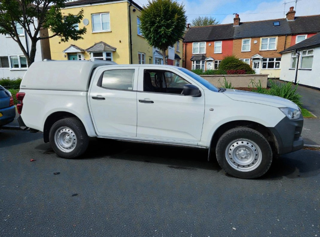 2021 ISUZU D-MAX UTILITY 1.9 DIESEL MANUAL PICK UP IN WHITE>>--NO VAT ON HAMMER--<<