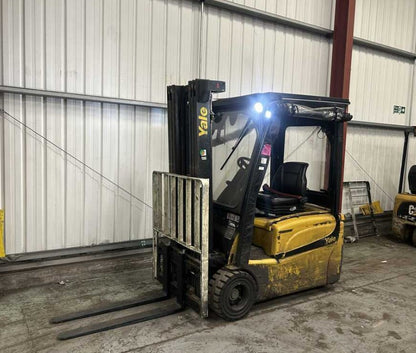 **(INCLUDES CHARGER)** YALE ERP18VT ELECTRIC FORKLIFT 2018 – 1800KG / 9000 HRS