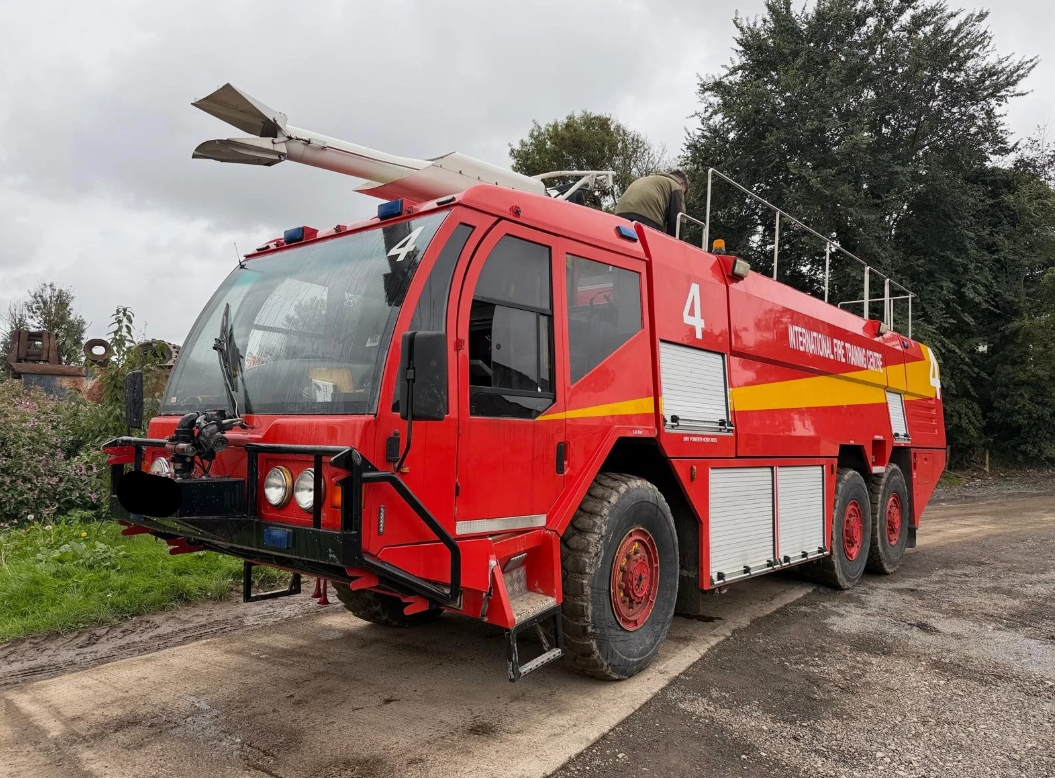 1998 REYNOLDS BROUGHTON 6X6 AIRPORT FIRE TENDER