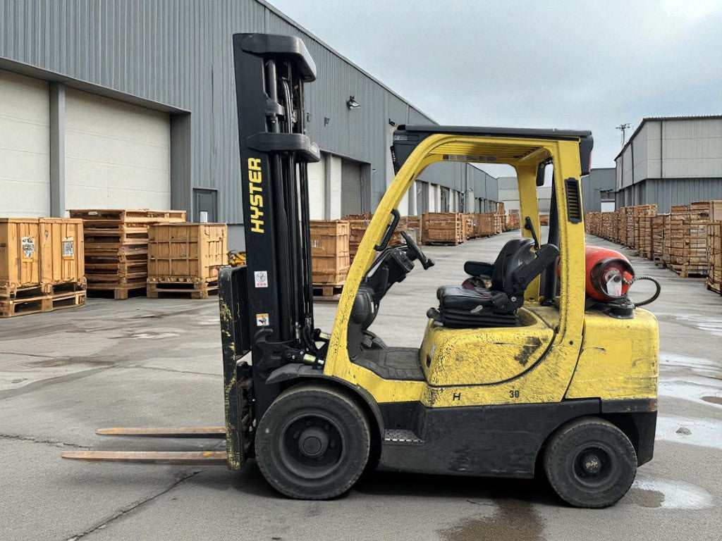 2015 HYSTER H3.0FT LPG FORKLIFT TRIPLEX HOURS: 13,000