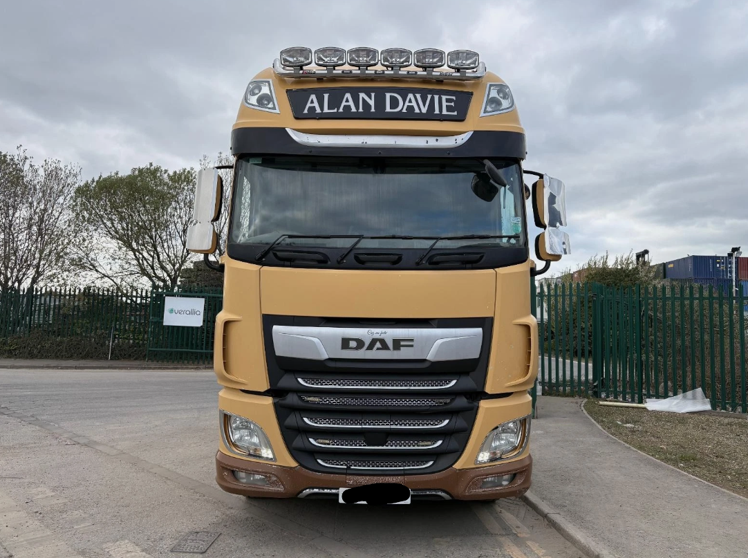 2018 DAF TRUCKS XF 530 FTG 12.9 DIESEL SEMI-AUTOMATIC BEIGE 12902CC MANUAL