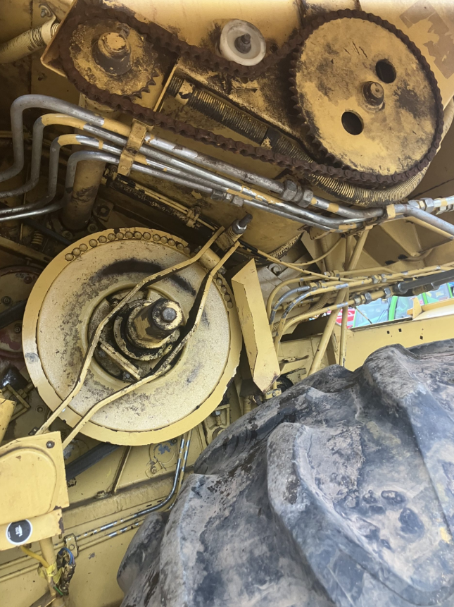 NEW HOLLAND TX34 COMBINE