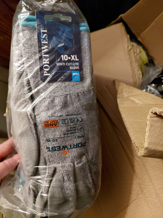 6 PACK OF WORK GLOVES XL MEDIUM AND SMALL