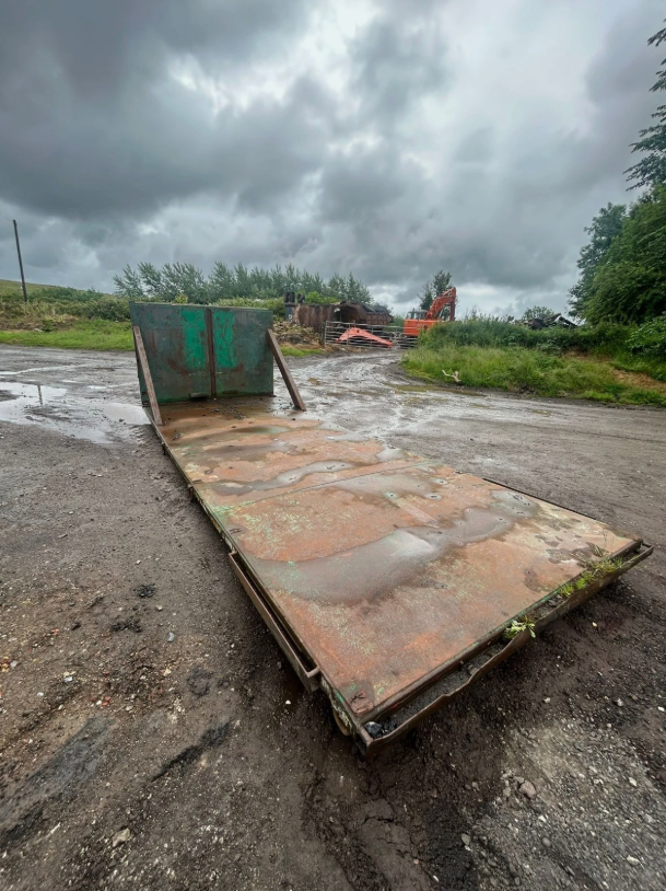 HOOKLIFT FLATBED BODY 21FT X 8FT