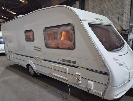 SWIFT SPRITE MAJOR 6 BERTH FIXED BUNK SINGLE AXLE TOURING >>--NO VAT ON HAMMER--<<