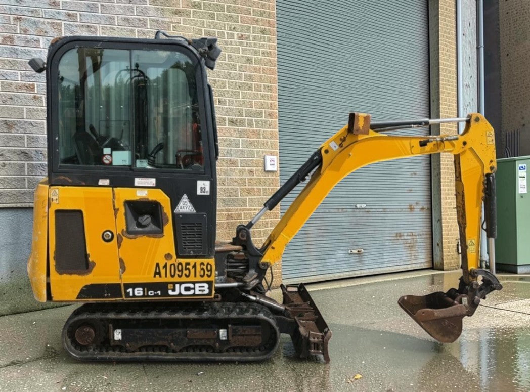2019 JCB 16C-1 1.7T CAB MINI EXCAVATOR / DIGGER – 1,272 HOURS