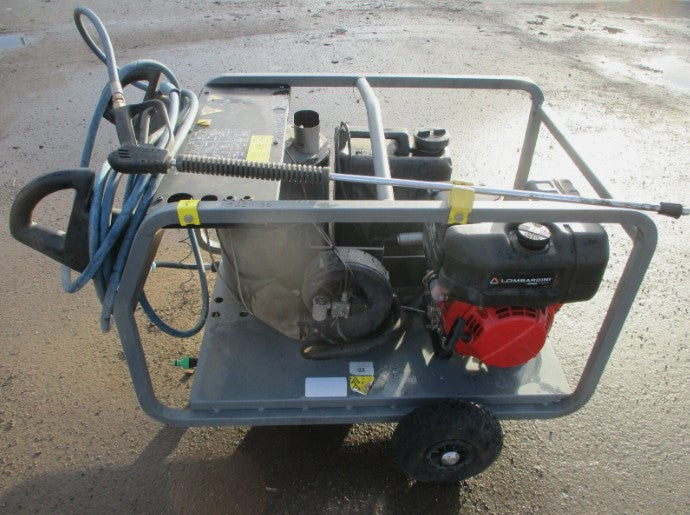 KARCHER HDS 801 D DIESEL HOT PRESSURE WASHER – 140 BAR