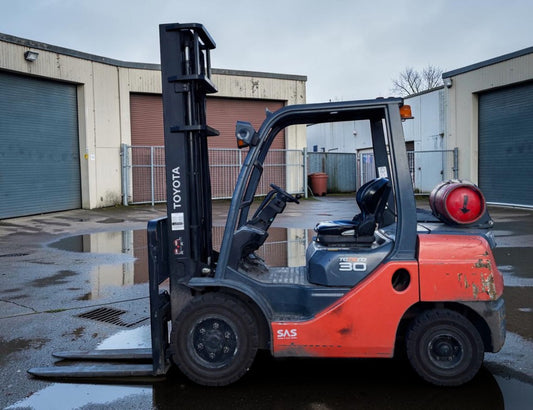 2017 TOYOTA 02-8FGF30 LP GAS FORKLIFT