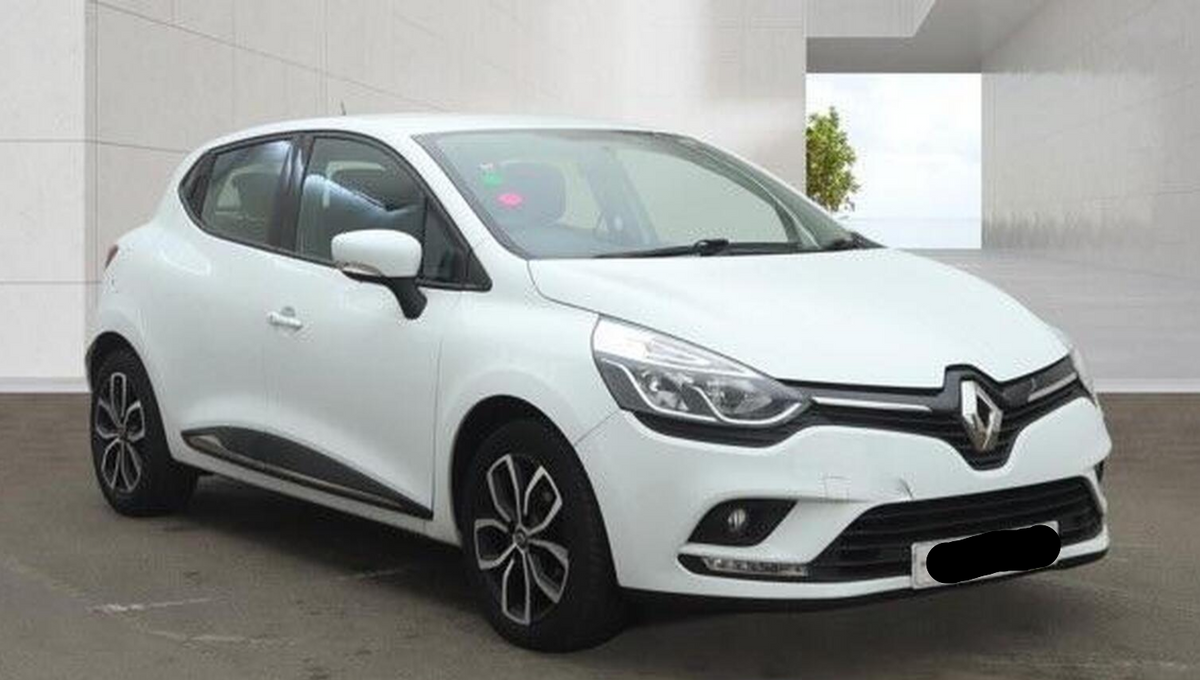 **(ONLY 42K MILEAGE)**2019 RENAULT CLIO PLAY TCE 898CC MANUAL WHITE >>--NO VAT ON HAMMER--<<
