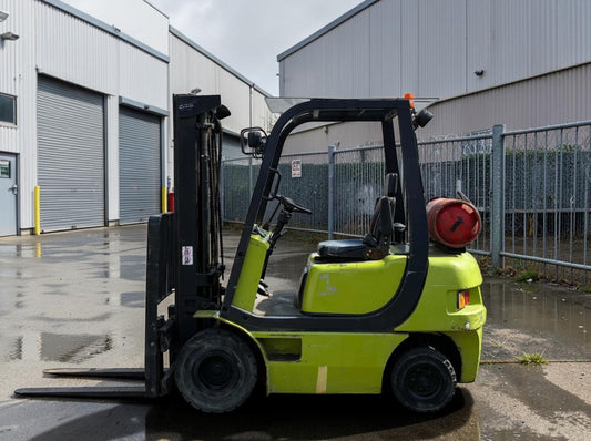 2006 CLARK CMP20SL 2T LP GAS FORKLIFT SIDE SHIFT