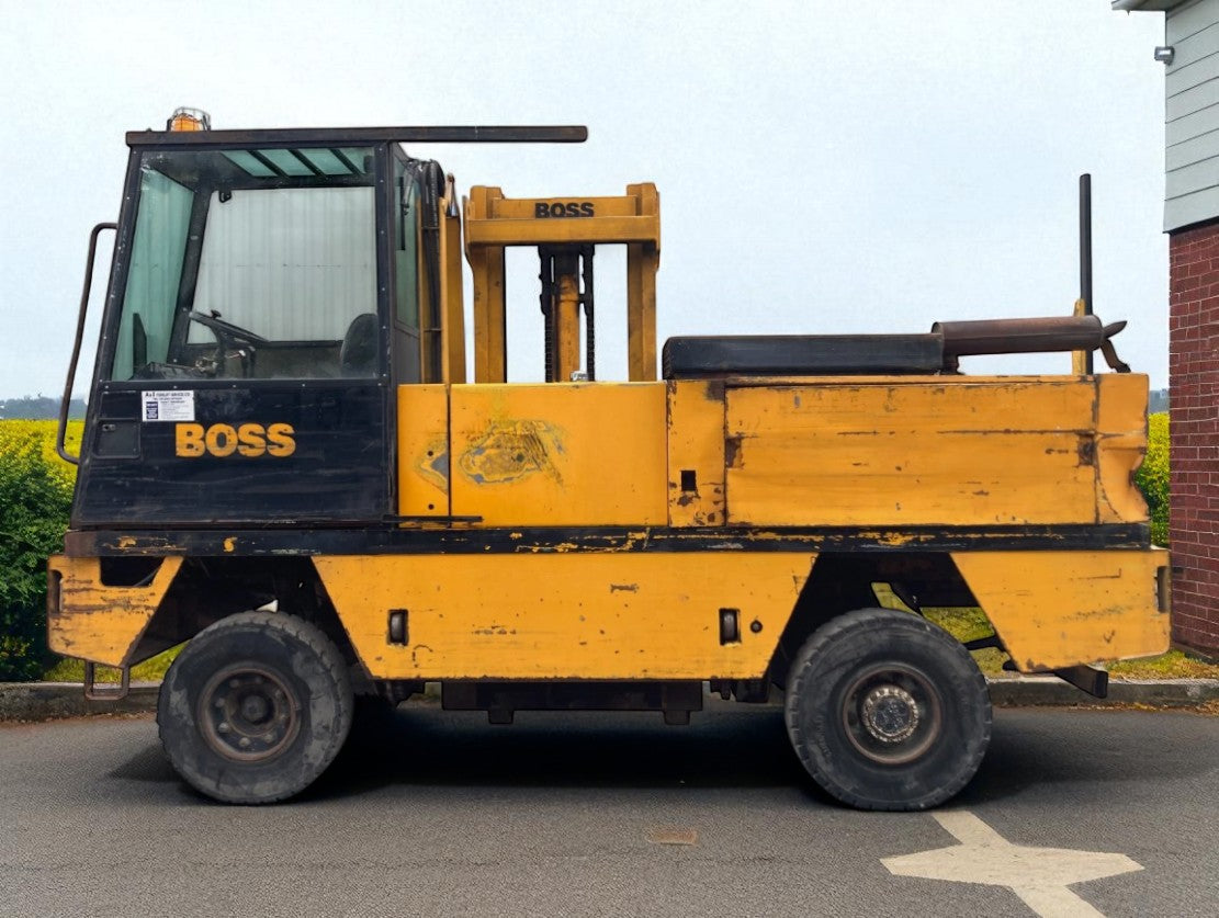 BOSS 546 SIDE LOADER FORKLIFT – EAMA Group